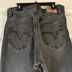 Levi's Straight Leg Cropped Black Denim Jeans